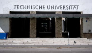 "Stop research for Apartheid": Propalästina-Aktivisten protestieren in Münchner Uni