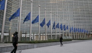 Italienischer Journalist von Nachrichtenagentur entlassen, nachdem er in Brüssel kritische Fragen stellte