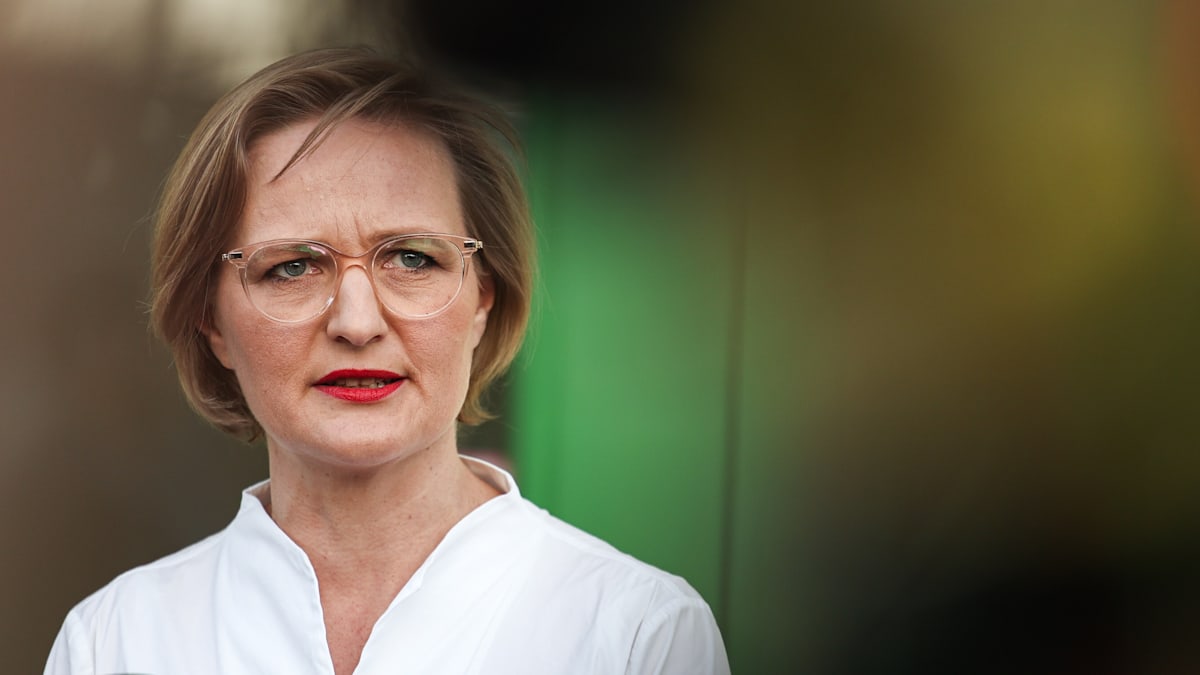 Nahost-Diskussion in Berlin: „Menschenrechte sind keine komplexe Frage“, unterbricht ein Zuschauer die Grünen-Chefin