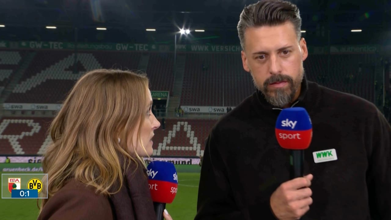 Sky-Reporterin liest Wagner Protest-Plakate vor! | Sport