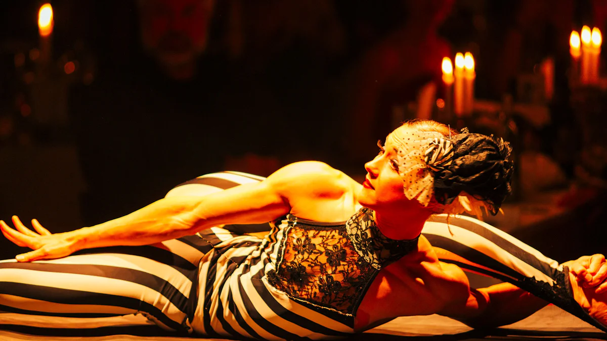 Premiere im Teatro und Hullis: München hat wieder zwei Spiegelzelte - München