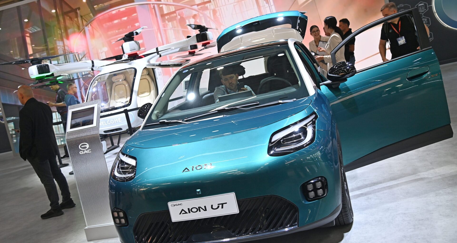 Ein Aion UT auf der IAA Mobility 2025 in München.