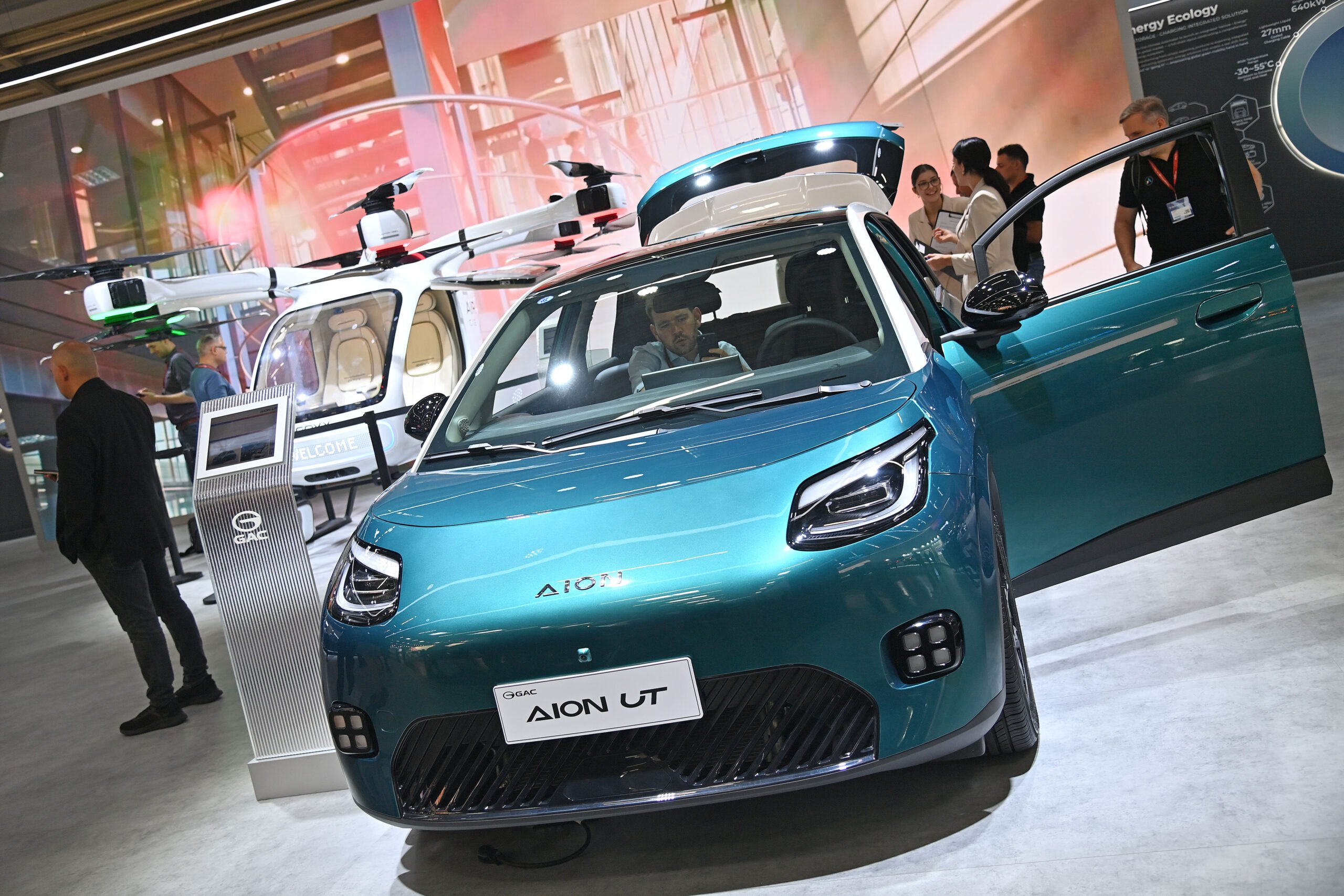 Ein Aion UT auf der IAA Mobility 2025 in München.