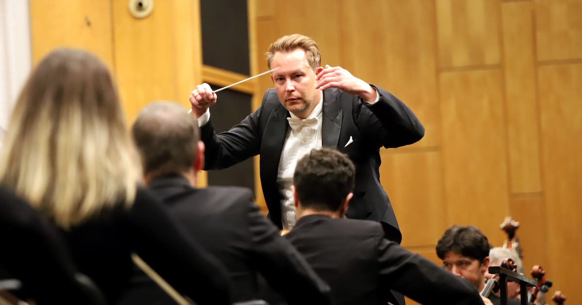 Bergische Symphoniker spielen in Remscheid und Solingen Mahler und Schönberger