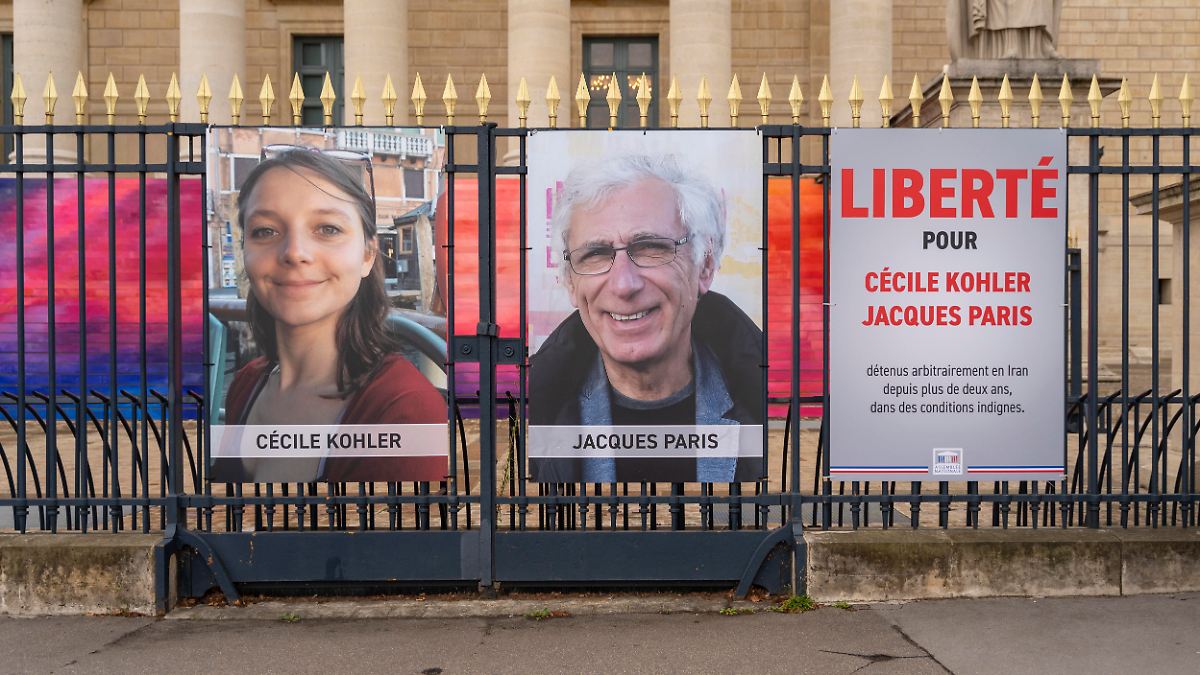 Vorwurf der "Geiseldiplomatie": Französisches Paar nach drei Jahren Haft im Iran entlassen