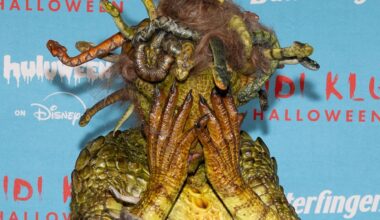 "Werdet zu Stein erstarren ...": Heidi Klum enthüllt endlich ihr Halloween-Kostüm