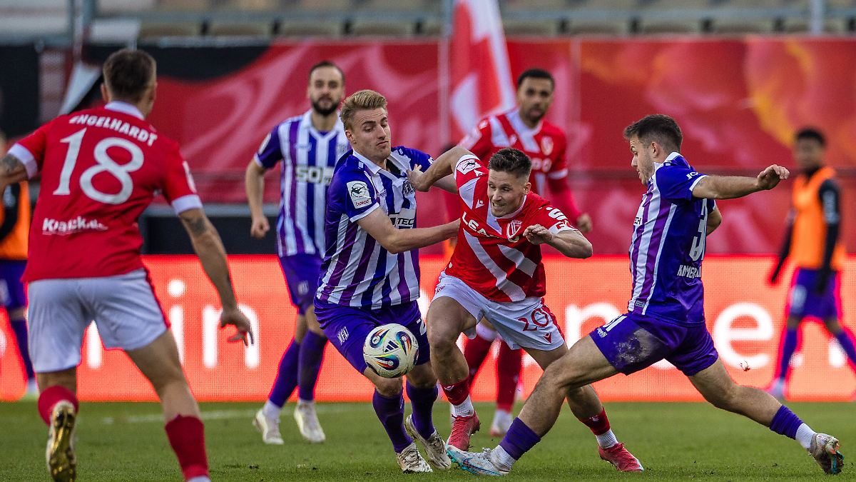 Der Sport-Tag: Cottbus verliert wieder, Essen hält den Anschluss