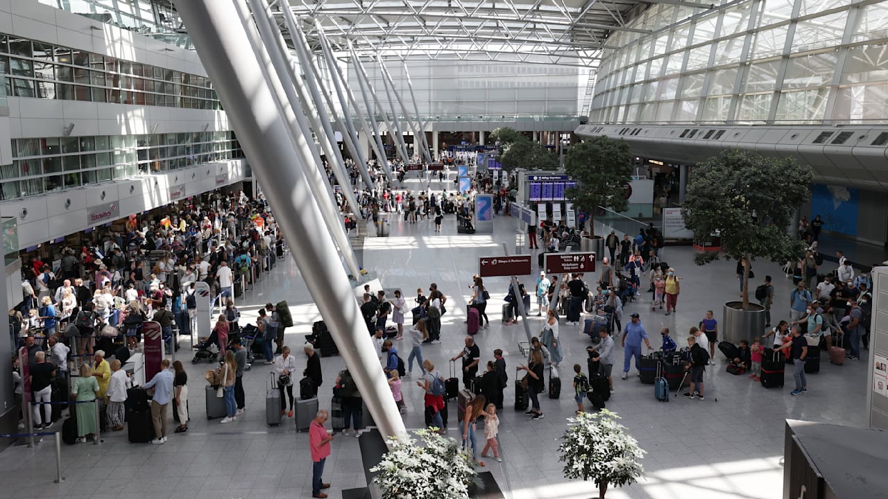Flugbetrieb an großem Airport gefährdet: Gewerkschaft warnt nach Pleite | Regional