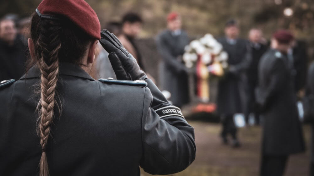 Nordfriedhof Dresden: Tote Soldaten mahnen