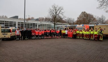 FW-MG: Mönchengladbacher Hilfsorganisationen üben den Aufbau eines Betreuungsplatzes