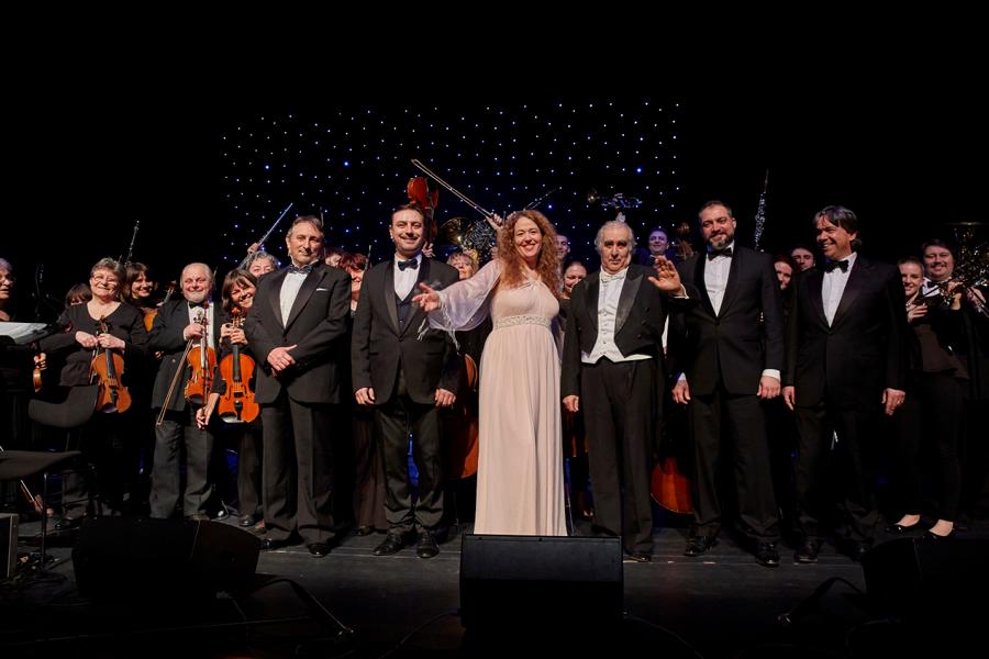 Mannheim: Klassik-Highlight „Die Nacht der 5 Tenöre“ bringt magische Opernmelodien ins Capitol