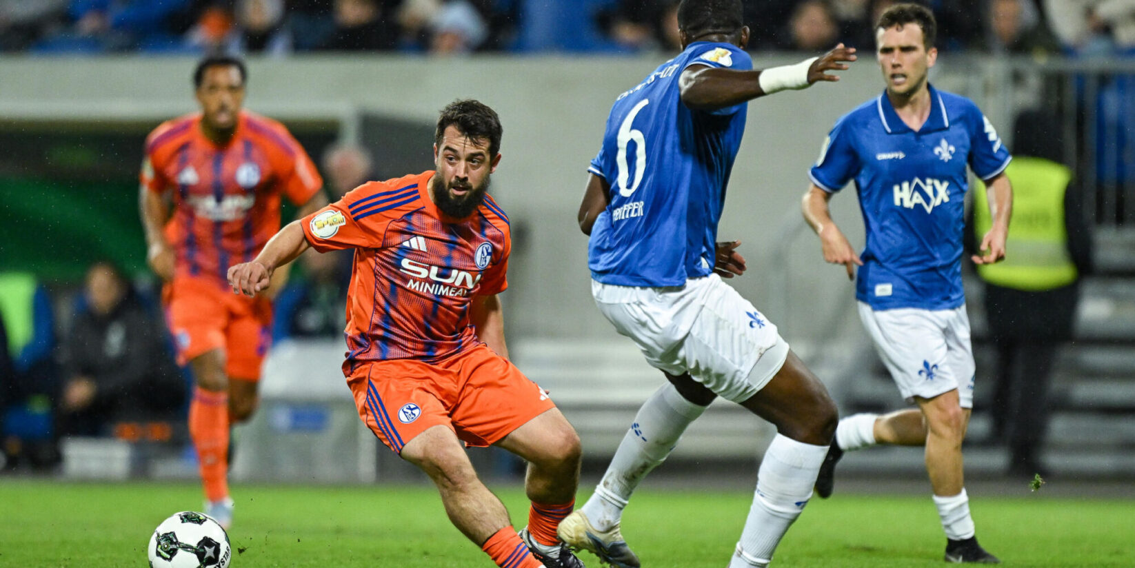 Liveticker vom Schalker Spiel in Karlsruhe Große Überraschung in der S04-Startelf