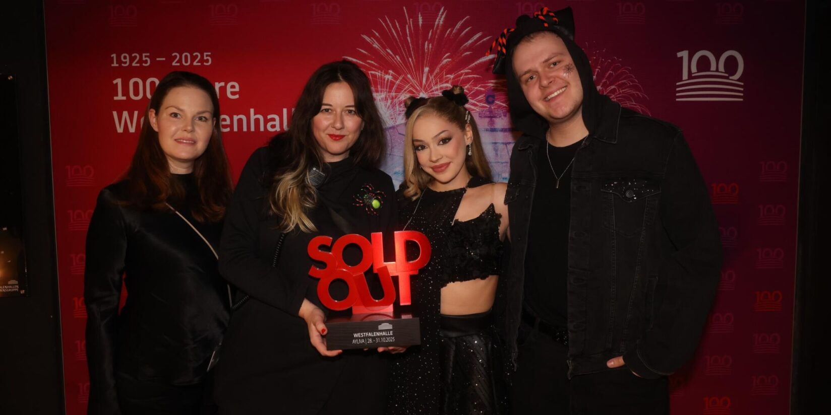 Ayliva erhält Sold-Out-Award in Dortmund.