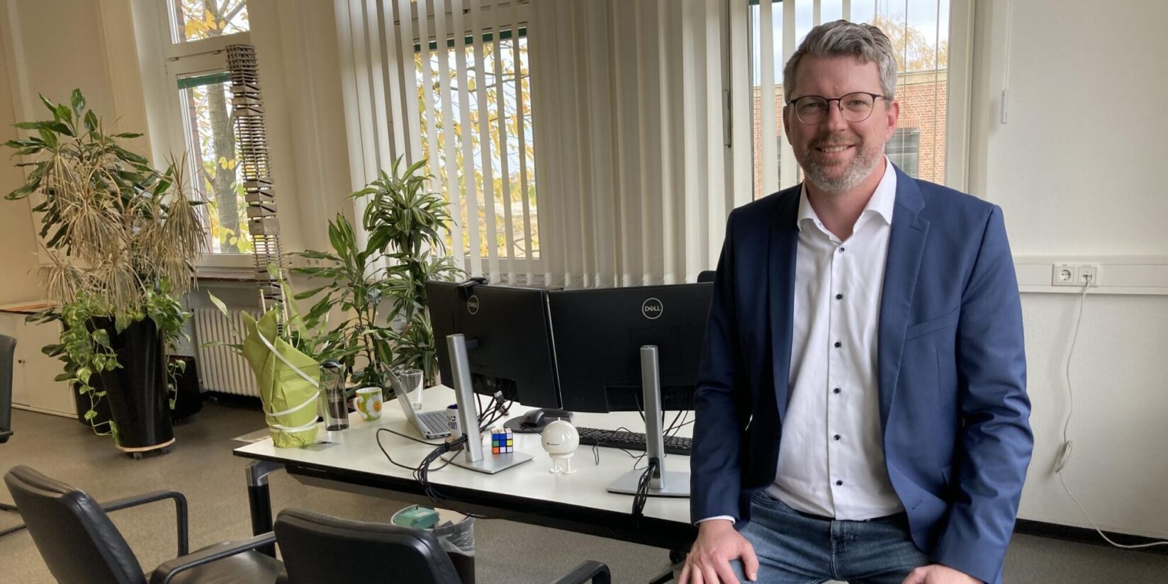 Thomas Terhorst holt Zauberwürfel und Schalke-Arena ins Büro