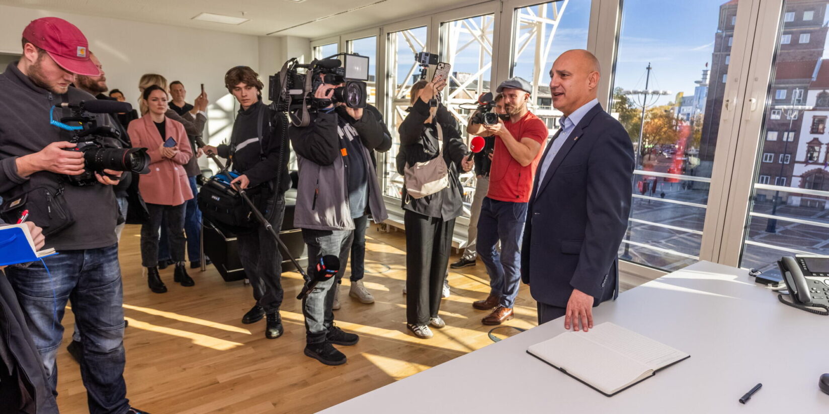 Alexander Kaloutis erster Tag als OB „Neustart für Dortmund“