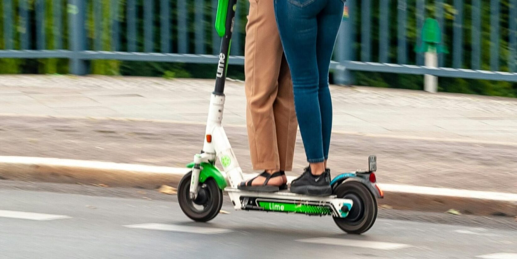 E-Scooter-Unfall in Dortmund-Kirchlinde: Zwei Frauen verletzt