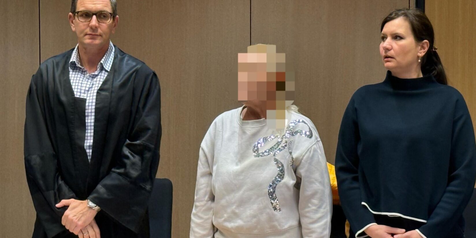 Altenpflegerin soll Seniorin gequält und geknebelt haben