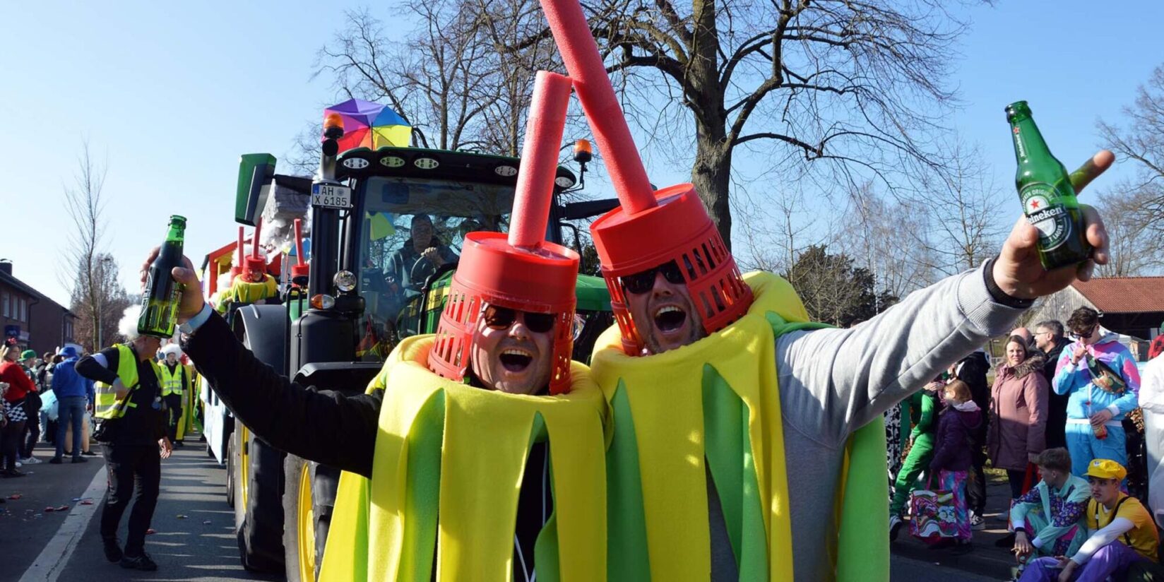 Erster Umzug in Klein-Köln live aus Wüllen