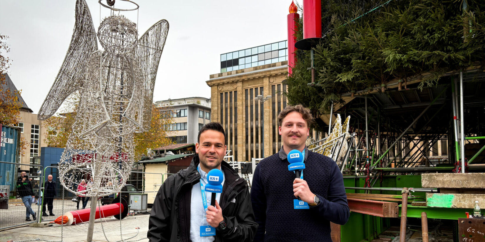 Engel schwebt auf Weihnachtsbaum Dortmund: Live vom Hansaplatz
