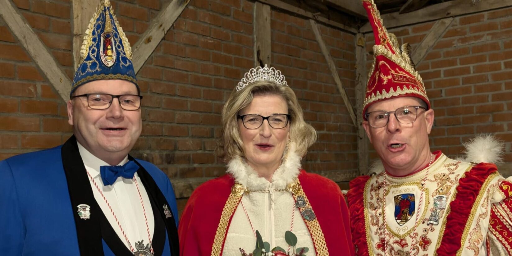 Klein-Köln Wüllen feiert neues Dreigestirn