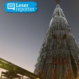Der Weihnachtsbaum auf dem Hansaplatz in Dortmund wurde bereits am Montag (17.11.) zum ersten mal erleuchtet. Engel und Schriftzug leuchten hier noch nicht.