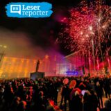 Dortmund City – Friedensplatz – Feuerwerk zwischen dem Neuen und dem alten Rathaus in Dortmund.