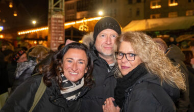 Viele Fotos mit strahlenden Besuchern