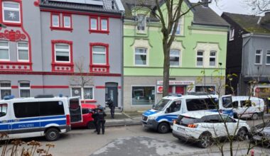 Polizei sucht zwei flüchtige Männer