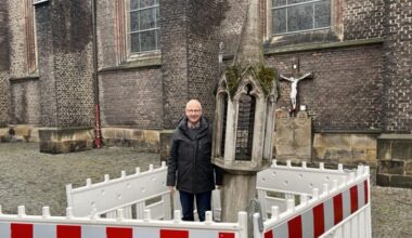 Unfall an St.-Antonius-Kirche in Herten: Auto rammt Stele