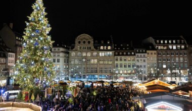 Frankreich - Pistole nahe Straßburger Weihnachtsmarkt entdeckt - Panorama