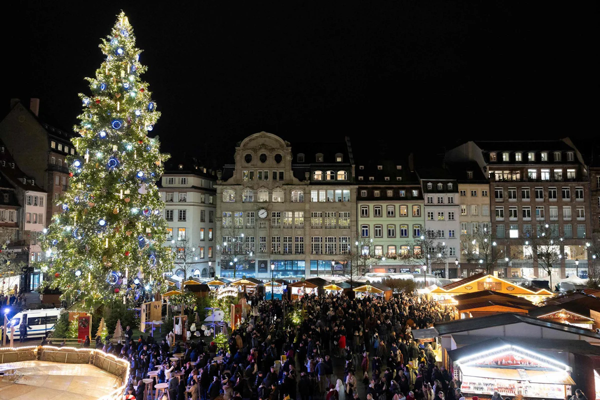 Frankreich - Pistole nahe Straßburger Weihnachtsmarkt entdeckt - Panorama