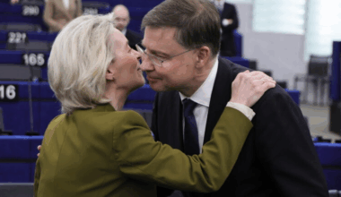 EU-Kommissar fordert rasche Auszahlung von G-7-Krediten an die Ukraine