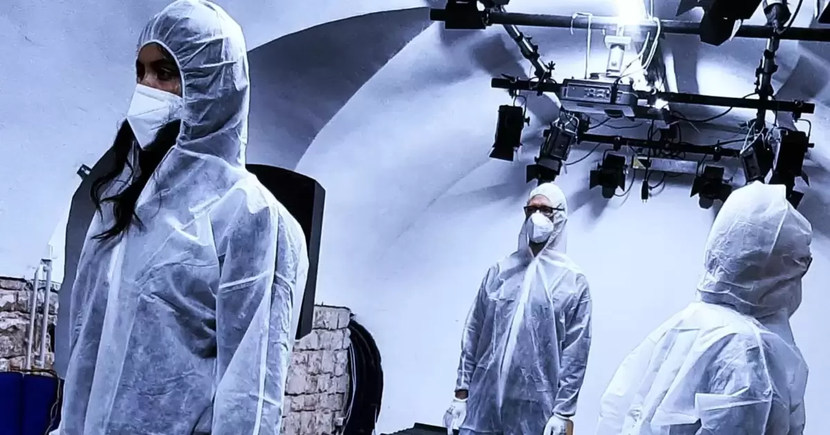 Ein Stück Arbeit: Theater Oliv feiert Premiere mit Eigenproduktion „Frohes Schaffen“ - Mannheim