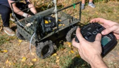 Der Einsatz unbemannter Bodenfahrzeuge hat in den vergangenen Jahren auf beiden Seiten im Ukraine-Krieg stetig zugenommen.