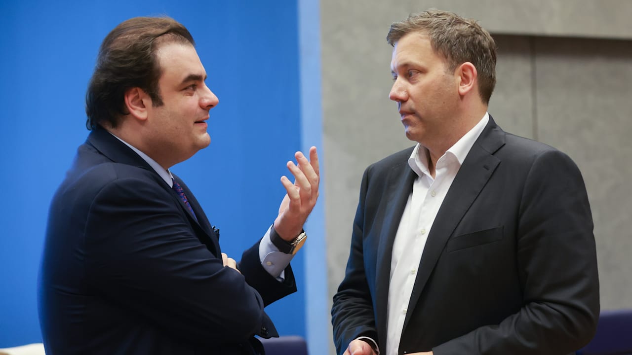 Griechenlands Wirtschaft boomt: Bald Deutschland in der Schuldenfalle? | Politik