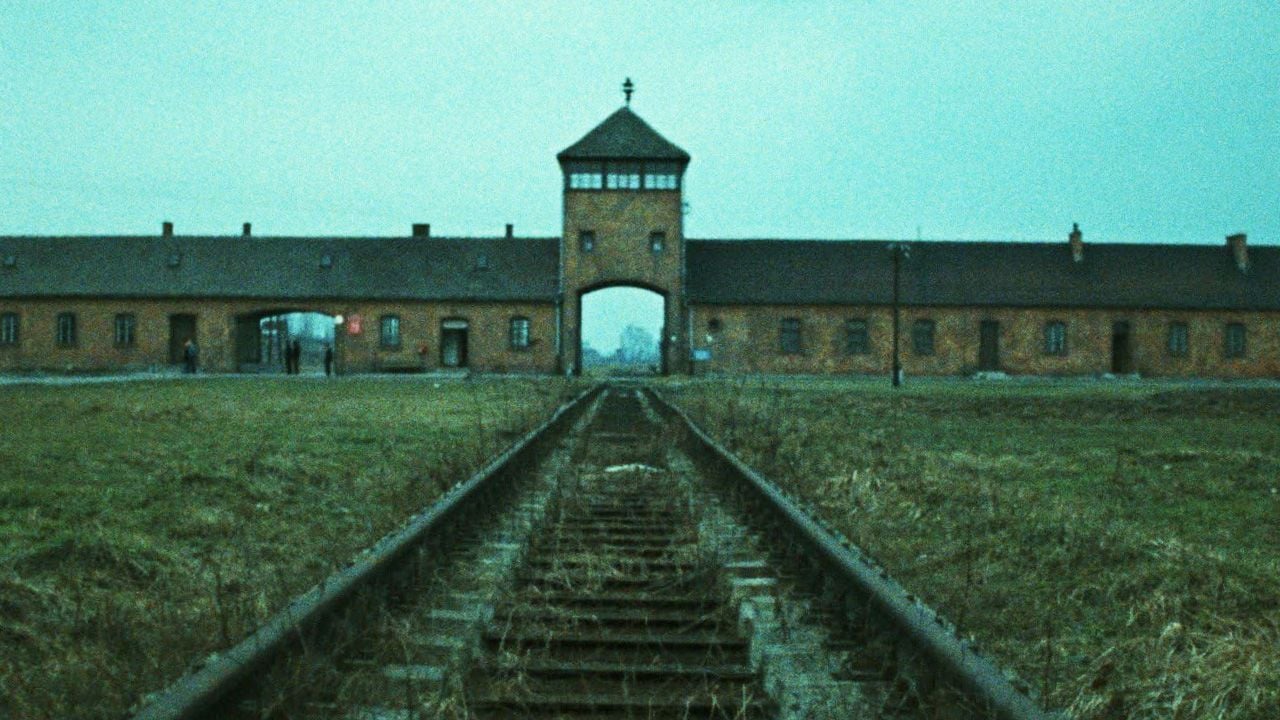 9 (!) Stunden Laufzeit: Diesen Film sollte wirklich jeder Deutsche gesehen haben – jetzt neu im Streaming-Abo - Kino News