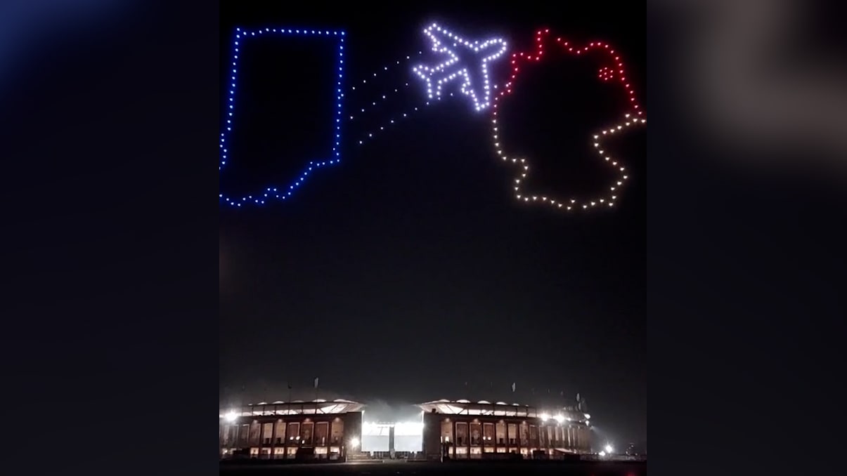 Vor NFL-Wahnsinn: Gigantische Drohnen-Show über Berlin! | Sportmix