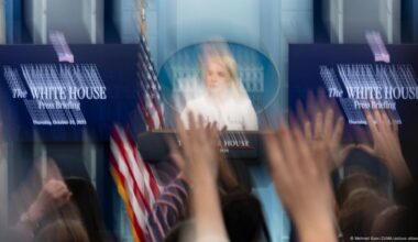 Weißes Haus verschärft Regeln für Reporter – DW – 01.11.2025