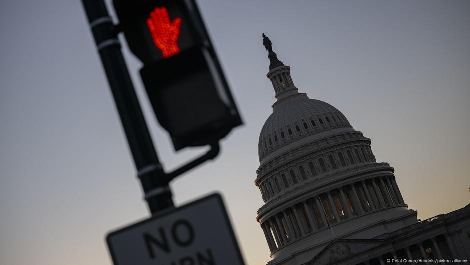 Längster Stillstand in der US-Geschichte – DW – 05.11.2025