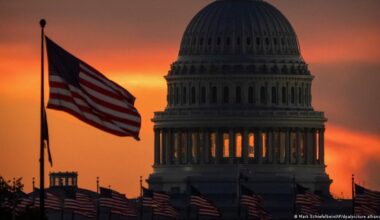 US-Senat nimmt erste Hürde im Haushaltsstreit – DW – 10.11.2025