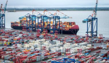 China wieder Deutschlands Top-Handelspartner – DW – 19.11.2025