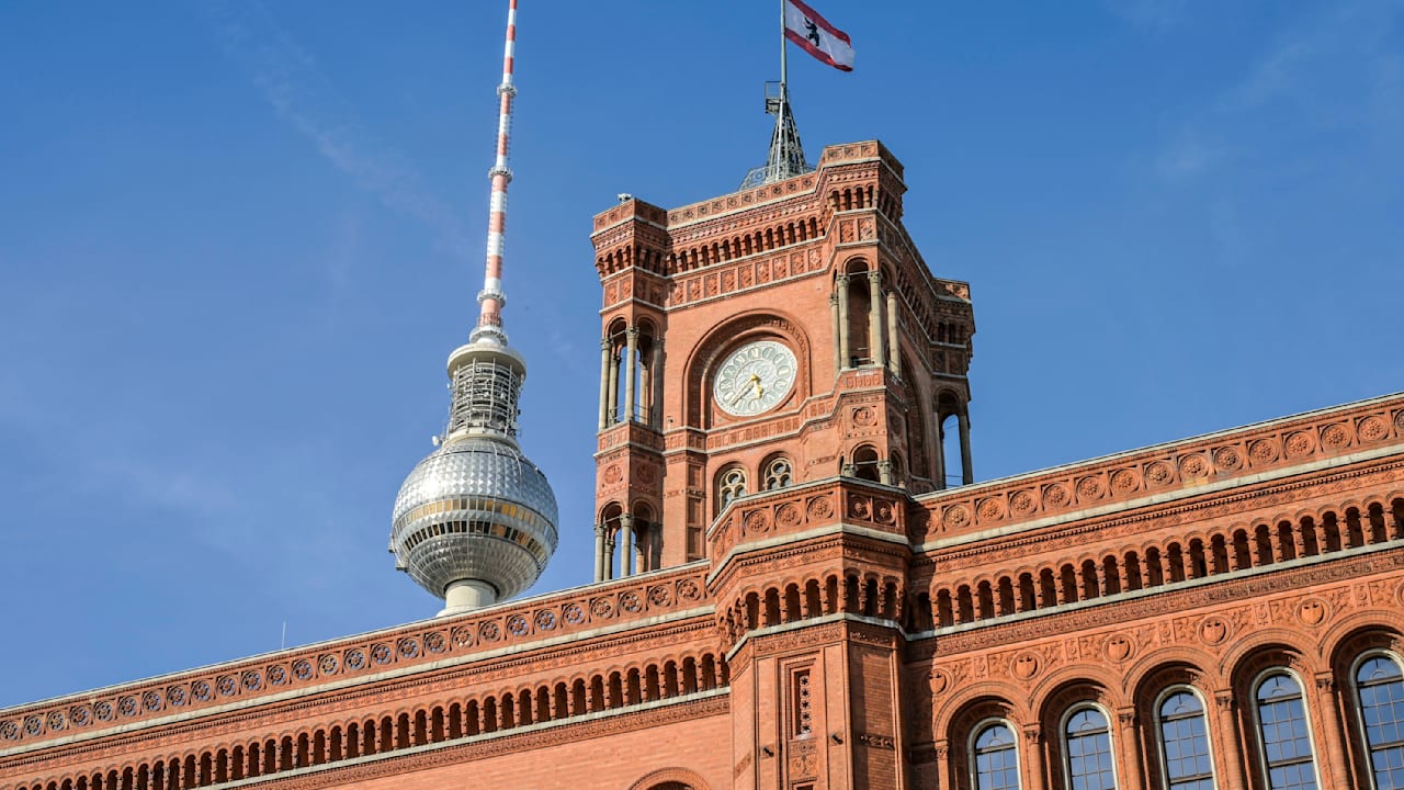 Gunnar Schupelius: Berlins Staatsdiener sind faul oder überlastet | Regional