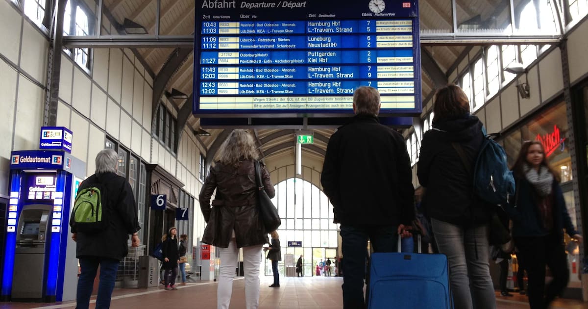 Zug-Ausfälle und Verspätungen auf Bahnstrecke HL-HH