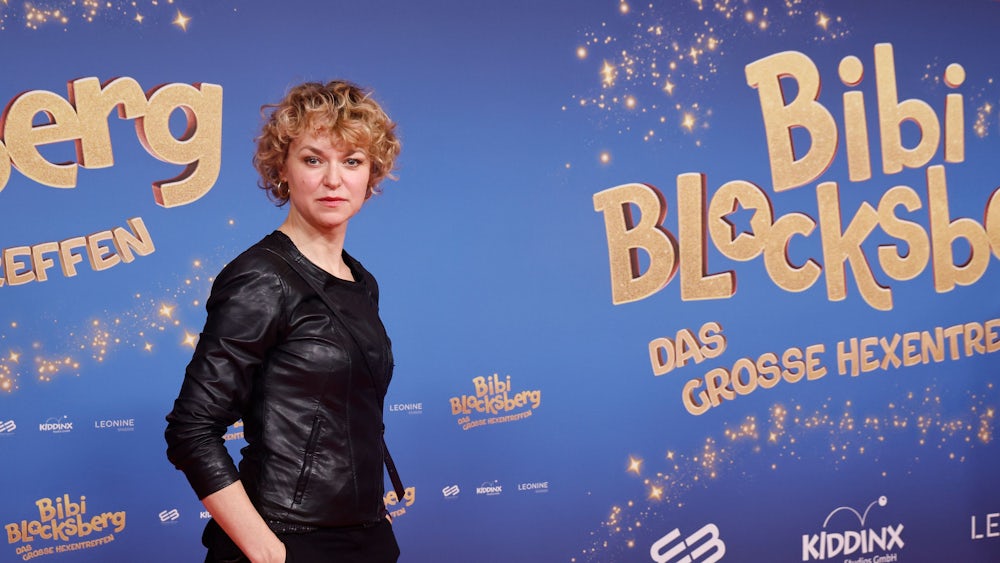 Lisa Wagner spielt die Rolle einer Chemie-Lehrerin.