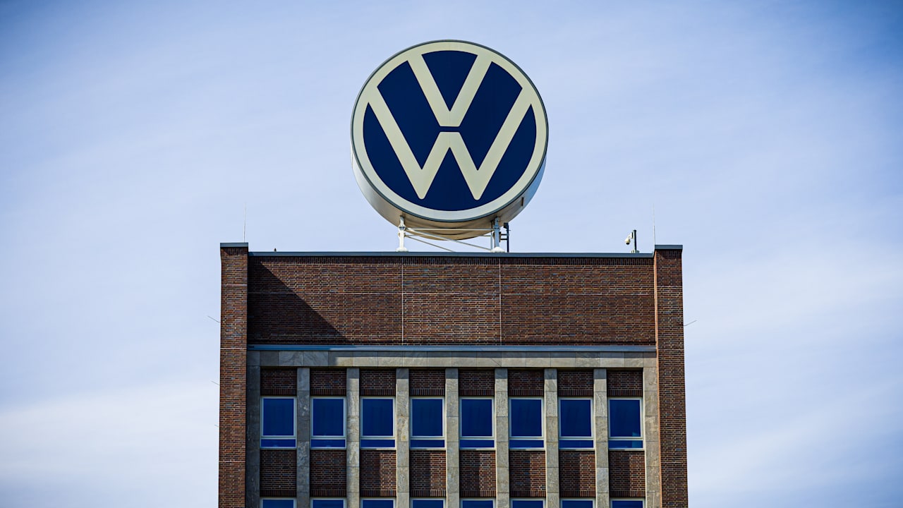 Volkswagen verschiebt Milliardenentscheidung | Geld