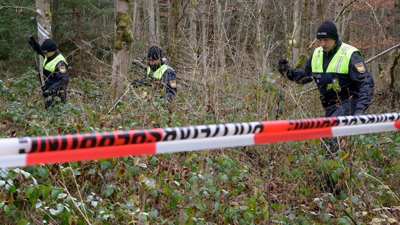 Spaziergänger fand Tote in München: Polizei sucht mit Foto von Frauenleiche | Regional