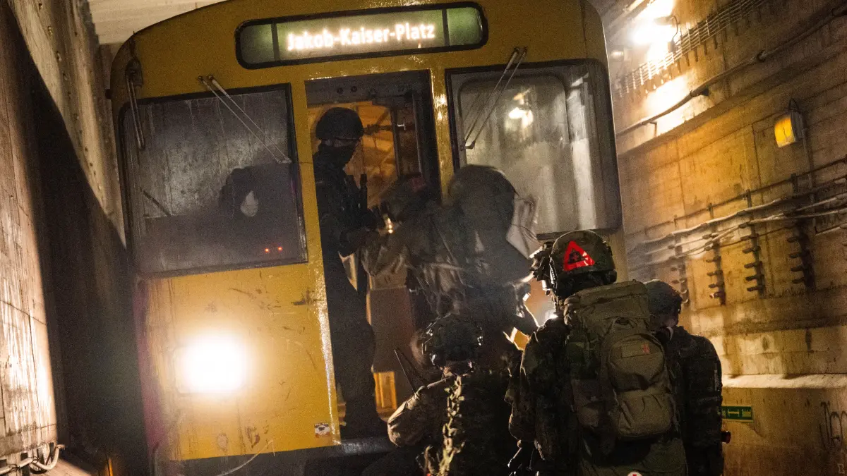 Spezialkräfte üben auch Nachtflüge