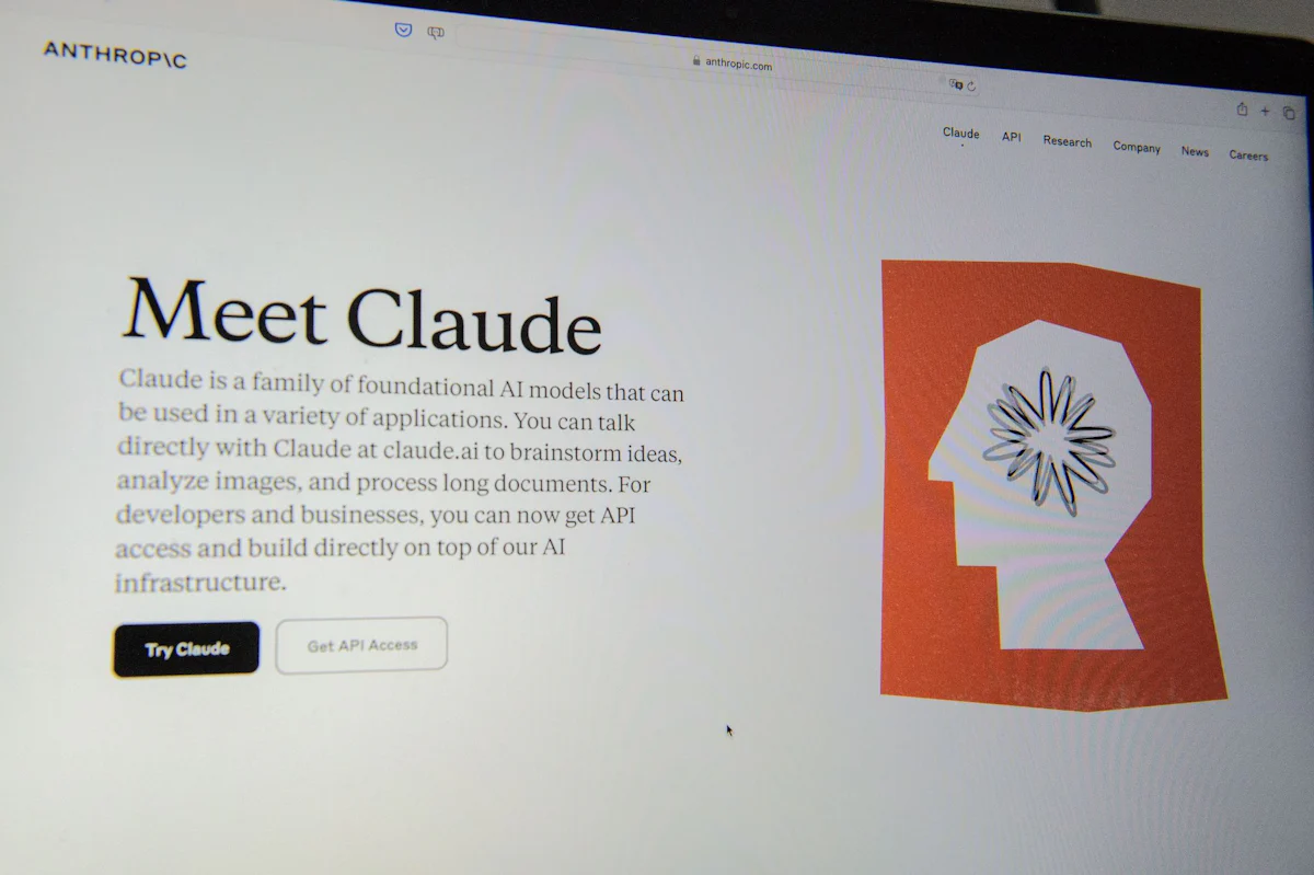 Künstliche Intelligenz - OpenAI-Rivale Anthropic eröffnet Büro in München - Bayern