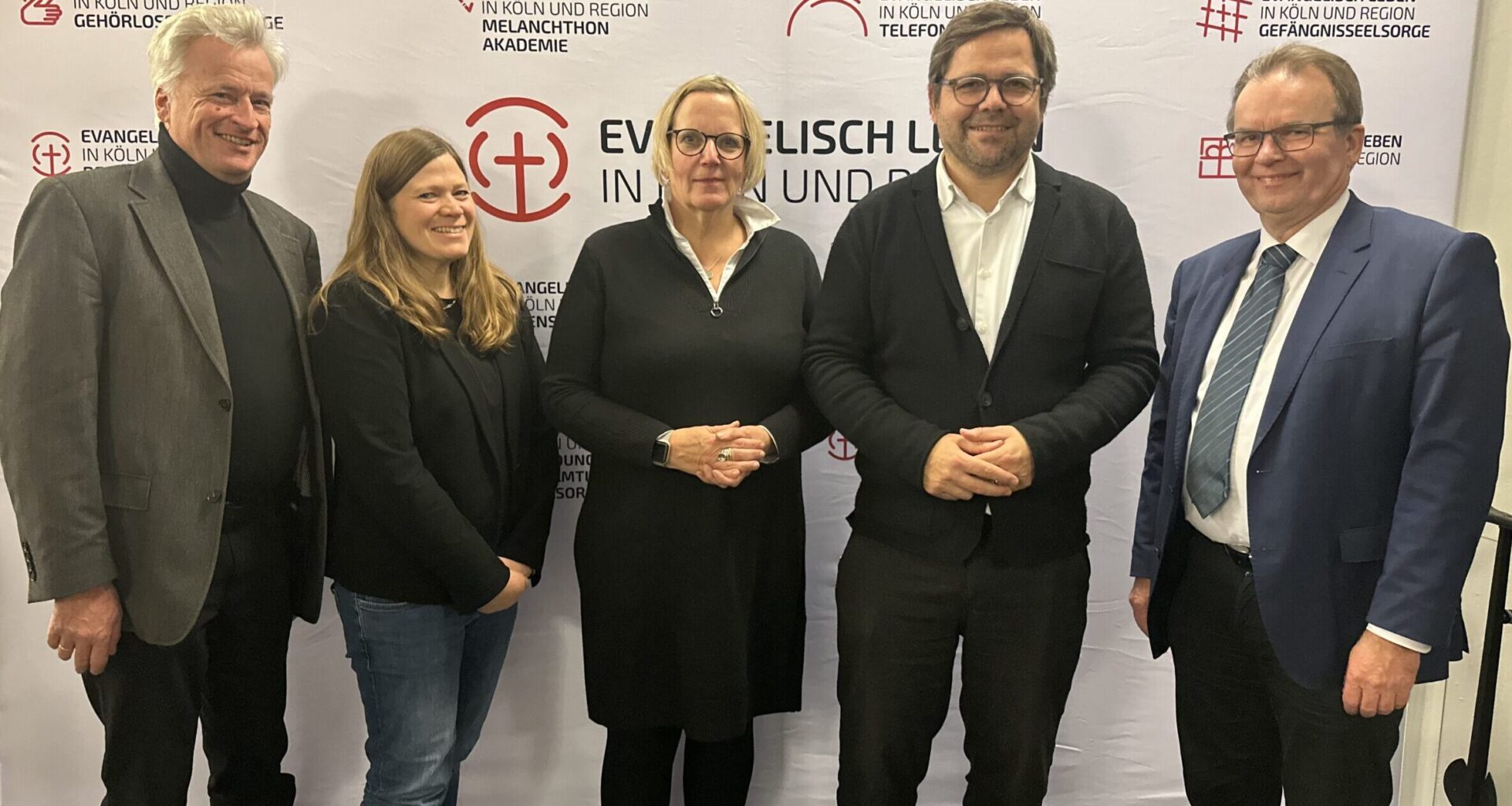 You are currently viewing Stadtsuperintendent Bernhard Seiger mit großer Mehrheit im Amt bestätigt – Nachrichten von der Verbandsvertretung des Evangelischen Kirchenverbandes Köln und Region