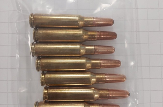 BPOL NRW: Acht Patronen im Handgepäck - Bundespolizei stoppt Reisenden bei der ...